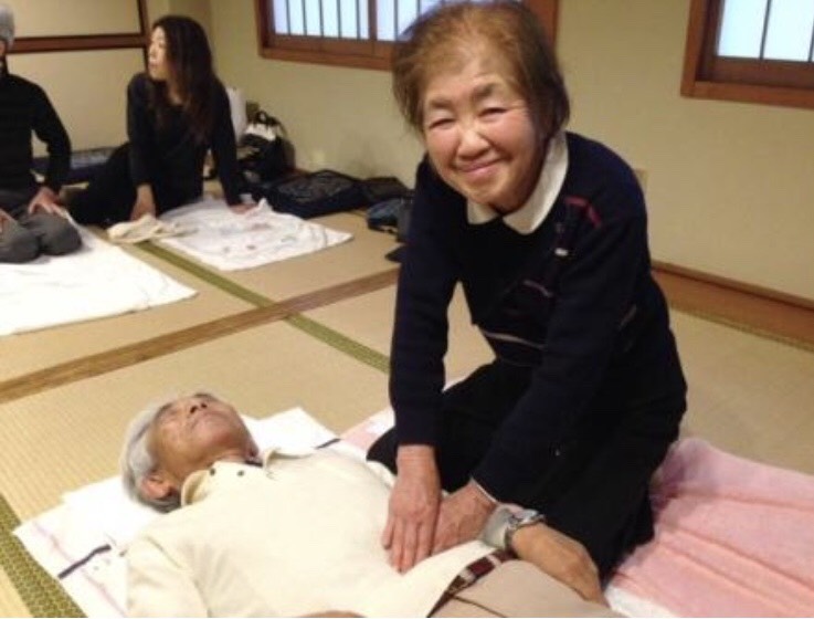 腸セラピー体験会にご夫妻で参加